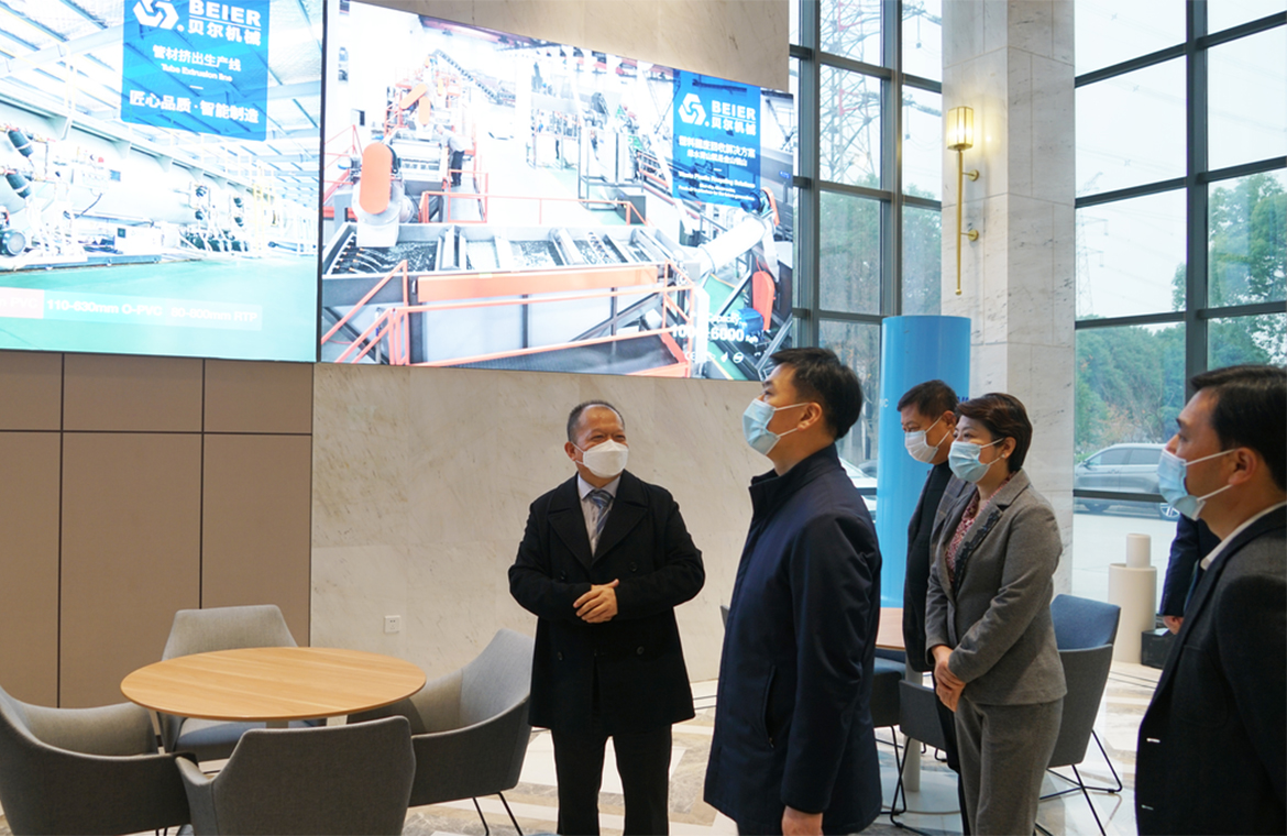 張家港市領(lǐng)導(dǎo)蒞臨貝爾機械調(diào)研指導(dǎo) 張家港市領(lǐng)導(dǎo)蒞臨貝爾機械調(diào)研指導(dǎo)